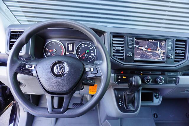 Volkswagen CRAFTER 35 2.0 TDI L3H2/L2H1 2x Schuifdeur LED Trekhaak Navigatie Camera Parkeersensoren Cruise control Imperiaal Sidebars