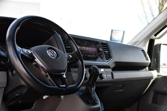 Volkswagen CRAFTER 35 2.0 TDI L3H2 DC Black Edition Cruise, Camera, Carplay, LED, Clima, Voorruit verwarming, Automaat, 7 Zits, Uniek!