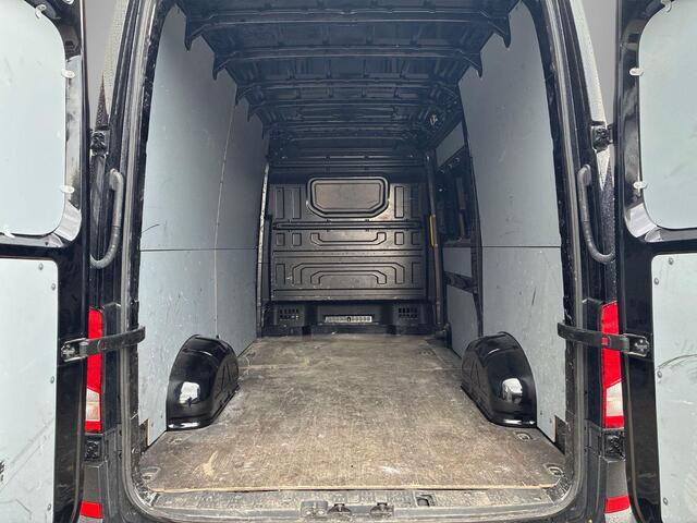 Volkswagen CRAFTER 35 2.0 TDI 140pk DSG L3H3 EURO VI · Camera · Apple/Android Car Play · Trekhaak · Elek. Inklapbare Spiegels · ACC · Alarmklasse 3 · Garantie t/m 04-09-2028 of 120.000km