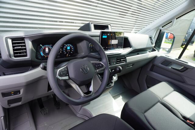 Volkswagen CRAFTER 140pk L3H3/L2H2 Facelift Digitaal dashboard Apple Carplay Cruise control Parkeersensoren 3-zits