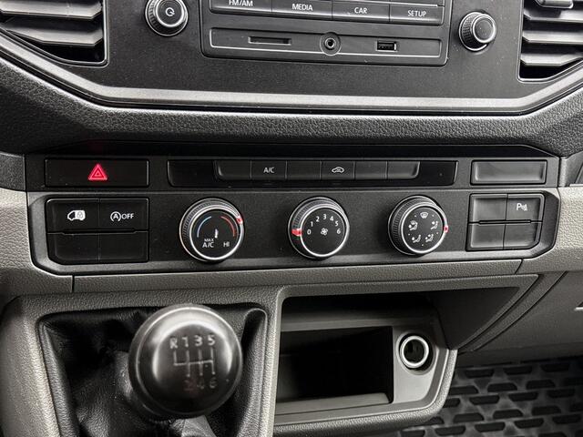 Volkswagen CRAFTER 35 2.0 TDI L3H3 Comfortline Trekhaak Cruise control Betimmering Airco Euro 6