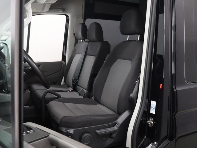 Volkswagen CRAFTER 2.0 TDI | AUT. | L4 H3 | DUBBEL CABINE | LAADKLEP | 177 PK | ADAPTIEVE CRUISE CONTROL | 7-ZITS DC | LED | CARPLAY | ANDROID AUTO | ACHTERUITRIJCAMERA | PARKEERSENSOREN | STUURWIEL VERWARMING | METALLIC LAK