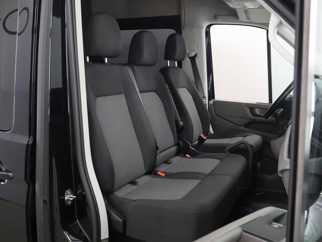 Volkswagen CRAFTER 2.0 TDI | AUT. | L4 H3 | DUBBEL CABINE | LAADKLEP | 177 PK | ADAPTIEVE CRUISE CONTROL | 7-ZITS DC | LED | CARPLAY | ANDROID AUTO | ACHTERUITRIJCAMERA | PARKEERSENSOREN | STUURWIEL VERWARMING | METALLIC LAK