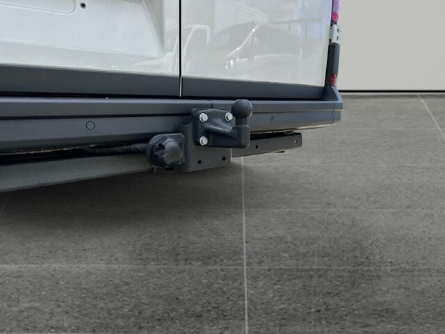 Volkswagen CRAFTER 35 2.0 TDI L3H3 Trendline 140 PK Bijrijdersbank | trekhaak | Cruise control
