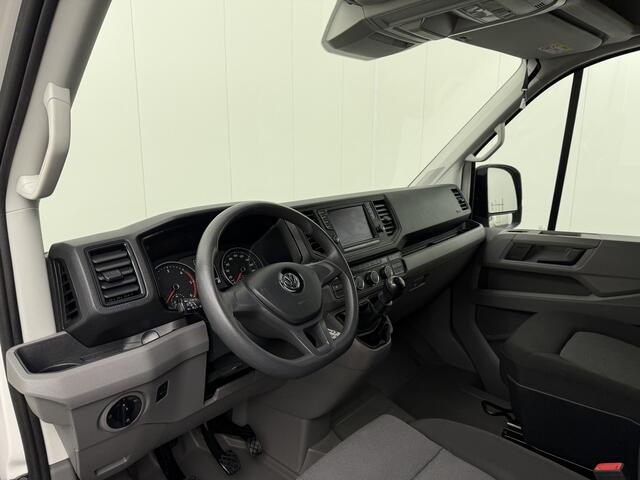 Volkswagen CRAFTER 2.0TDI 140PK L3H3 "Van den Born" Glasresteel | Imperiaal | Trekhaak | Navigatie | Camera | Airco | Cruise