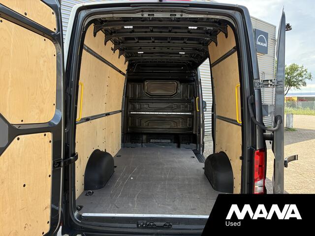 Volkswagen CRAFTER 35 2.0 177pk TDI L3H3 Automaat LED koplampen Standkachel Carplay