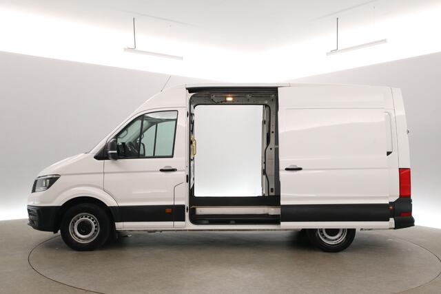 Volkswagen CRAFTER 2.0 TDI L3H3 177PK | 3500kg Trekgew. | Airco | Cruise | Camera | Carplay | 3 Zits | 2xSchuifdeur | Trekhaak