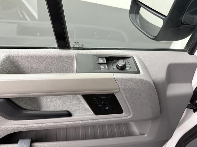 Volkswagen CRAFTER 2.0TDI 140PK DSG Automaat L3H3 | Imperiaal | Trekhaak | Airco | Cruise | Betimmering
