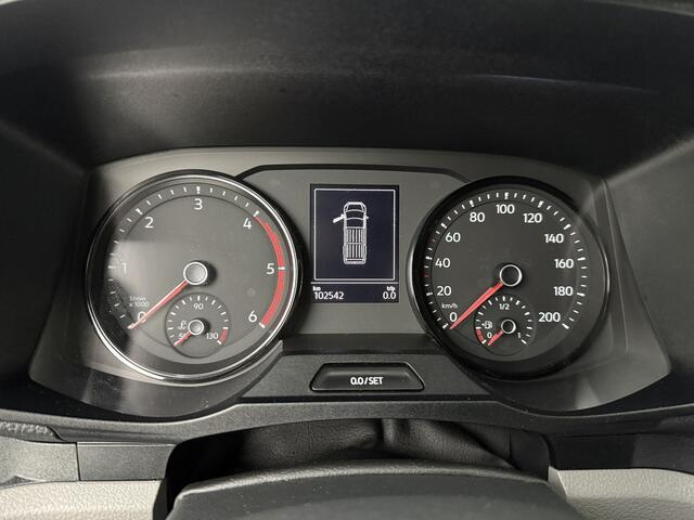 Volkswagen CRAFTER 2.0TDi 140PK L3H3 | 3000Kg Trekhaak | Airco | 3-Zits | Betimmering