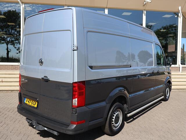 Volkswagen CRAFTER 35 2.0 TDI 140 PK L3H3 TWO-TONE + 3000 KG TREKHAAK | APPLE CARPLAY | CRUISE | SIDEBARS | NAVIGATIE