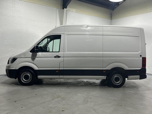 Volkswagen CRAFTER 2.0 TDI 140 pk L3H3 Navi, Camera, Cruise Control Airco, Laadruimte Pakket, PDC V+A, Geveerde Stoel, 3-Zits