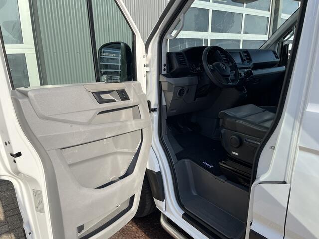 Volkswagen CRAFTER 35 2.0 TDI L3H3/L2H2 Trekhaak 3500kg trekgewicht Airco Cruise controle Kastinrichting Omvormer Apple carplay Navigatie Parkeersensoren voor en achter Euro 6 Bpm vrij!!