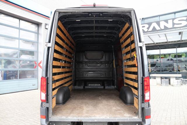 Volkswagen CRAFTER 2.0 TDI 140 | Aut. | Laadklep | Camera | Navi | Cruise | Airco..