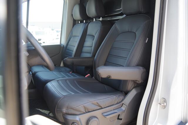 Volkswagen CRAFTER 35 2.0 TDI L3H3(L2H2) EURO6! 3-ZITS, 140PK, TREKHAAK, 18'' LMV, CRUISE, AIRCO, PARKEERSENSOREN