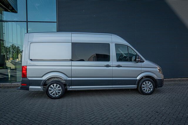 Volkswagen CRAFTER 35 2.0 TDI L3H2 DC 140PK Aut8 Trekhaak, Achteruitrijcamera, Navi, 17" LM Velgen, Voorruitverwarming, Adaptieve Cruise Control, Stoel-stuurverwarming, Houten Laadvloer