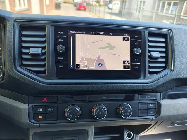Volkswagen CRAFTER 35 2.0TDI 141PK Automaat L4H3 2X Schuifdeur Camera Apple Carplay Android Auto Cruise Control Navi Airco Pdc Betonplex Vloer Lat om Lat Betimmering Wandbeplating Euro 6 Origineel Nederlandse Bus