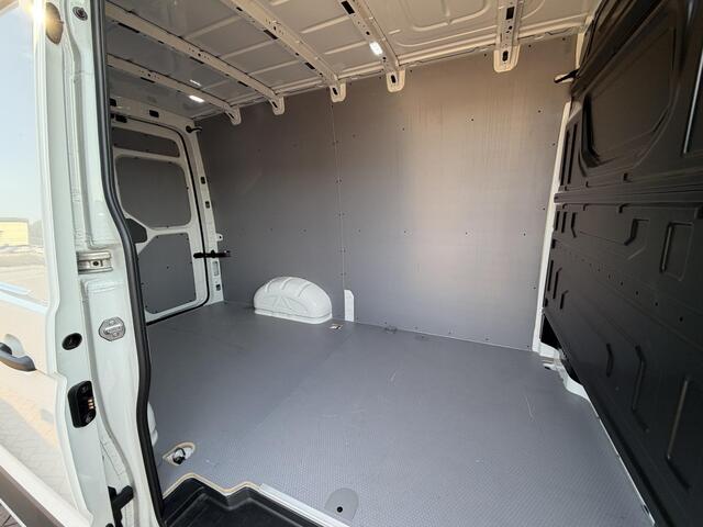 Volkswagen CRAFTER 30 2.0 TDI L3H3 Highline BPM VRIJ