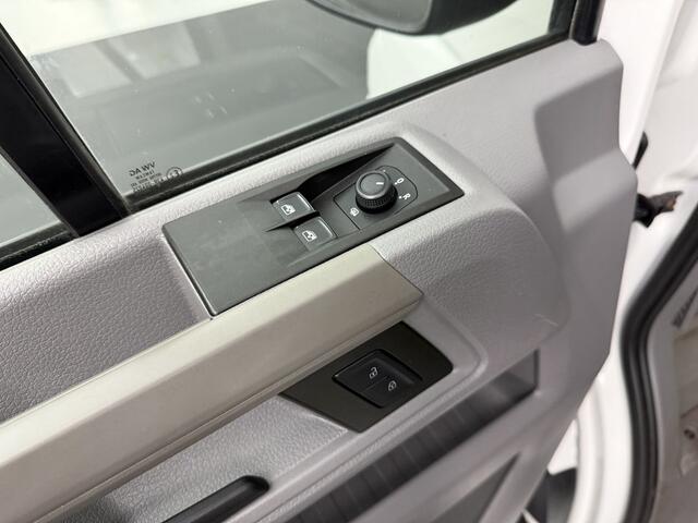 Volkswagen CRAFTER 2.0TDI 140PK Open Laadbak Dubbele Cabine 6-persoons | 3000Kg Trekhaak | Airco | Cruise