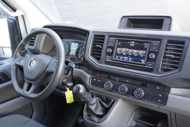 Volkswagen CRAFTER 2.0 TDI 140PK L3H2 EURO 6 - Airco - Trekhaak - Camera - ¤20.900,- Excl.