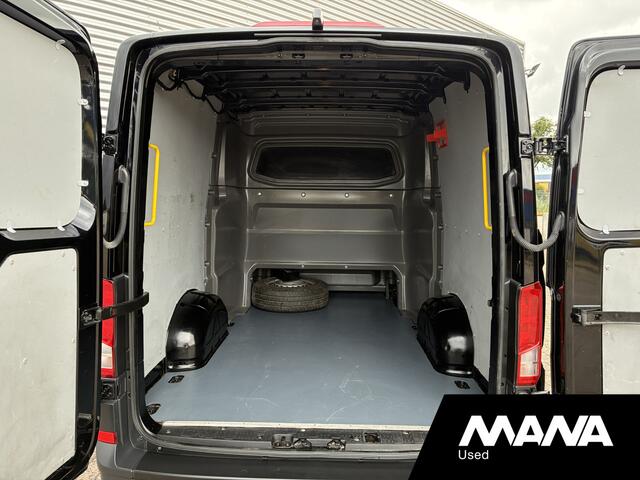 Volkswagen CRAFTER 30 2.0 TDI L3H2 DC LED Automaat ACC Cruise Carplay Camera Trekhaak
