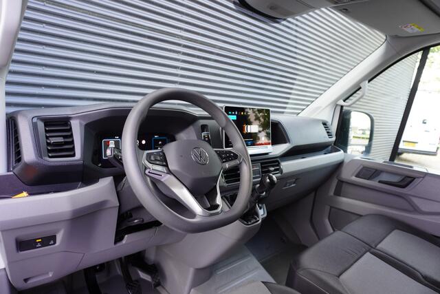 Volkswagen CRAFTER 163pk RWD Facelift Open laadbak 3500kg trekhaak Apple Carplay Cruise control 3-Zits Digitaal dashboard