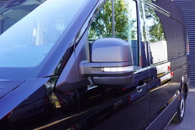 Volkswagen CRAFTER 140pk Automaat Facelift L3H3/L2H2 Apple Carplay Camera Parkeersensoren Cruise control Digitaal Dashboard