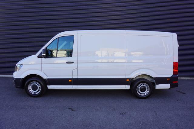 Volkswagen CRAFTER 140PK Automaat L3H2/L2H1 Apple Carplay Camera Parkeersensoren Cruise control Airco 3-Zits