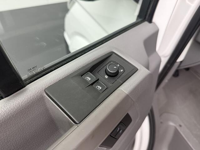 Volkswagen CRAFTER 2.0TDI 177PK BE Bakwagen+Laadklep | 4.55 Laadlengte | Navigatie | Multimedia | Airco | Cruise | Dakspoiler