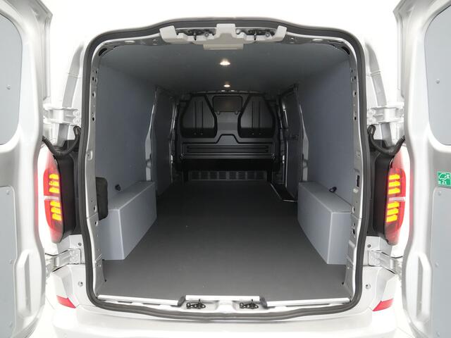 Volkswagen E-Transporter 210kW 286PK L2H1 Style Intro rijdende demo, kilometerstand loopt op