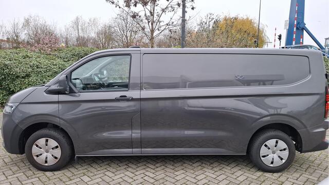 Volkswagen E-Transporter 34 L2H1 Life 64 kWh 218 pk - Trekhaak / Navi by APP