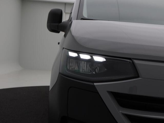 Volkswagen E-Transporter Bedrijfswagens Bestelwagen L1 136 pk | Trekhaak | bijrijdersbank | Achterdeuren | 5 jaar gratis onderhoud | 8 jaar garantie op accu |