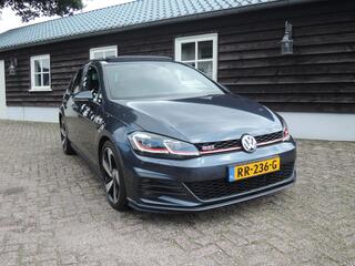 volkswagen-golf-2.0-tsi-gti-perform