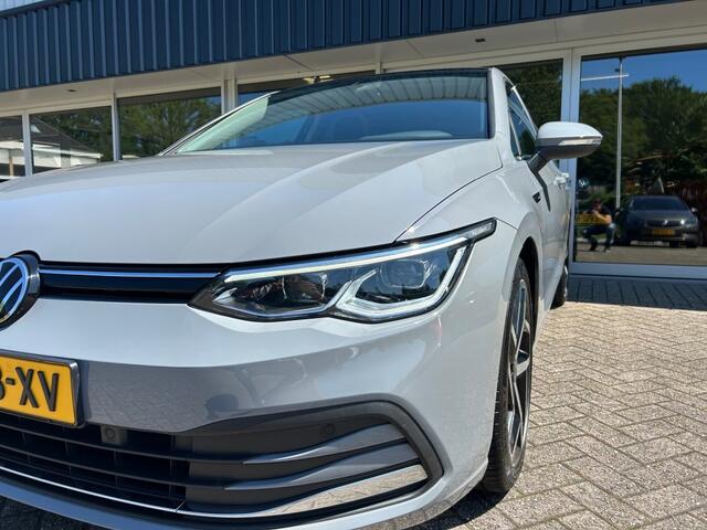 Volkswagen GOLF 1.5 eTSI GOLF STYLE Moonstone Grey