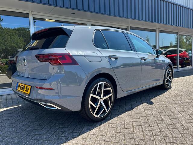 Volkswagen GOLF 1.5 eTSI GOLF STYLE Moonstone Grey