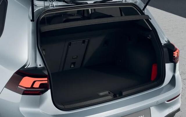 Volkswagen GOLF 1.5 TSI Life Edition