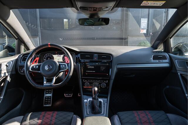 Volkswagen GOLF 2.0 TSI GTI TCR 290PK | Dynaudio | Pano | Virtual | Lane & Side | Blindspot | LED | Carplay | Sfeer | Camera |