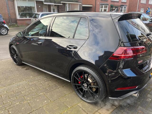 Volkswagen GOLF 2.0 TSI GTI PERF.