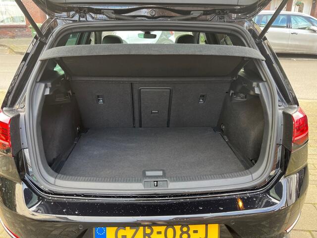 Volkswagen GOLF 2.0 TSI GTI PERF.