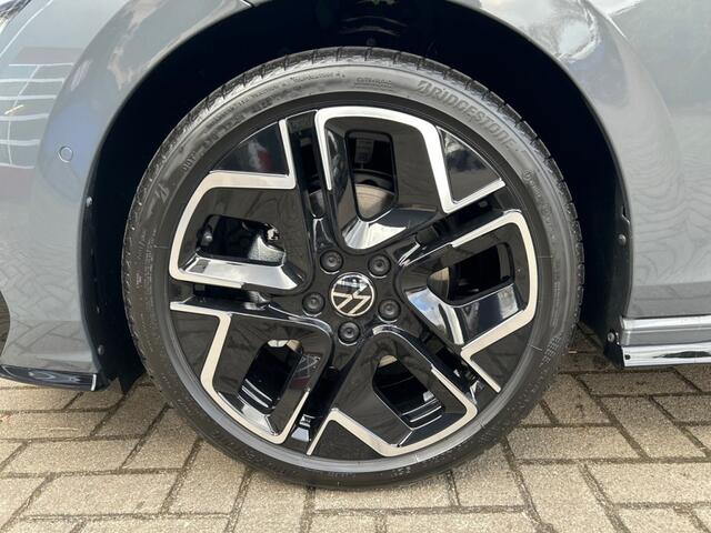 Volkswagen GOLF 1.5 eTSI DSG R-LINE PANO-DAK/360-CAMERA/TREKHAAK/NAVI/CARPLAY/AC
