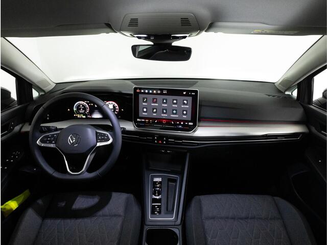 Volkswagen GOLF 1.5 eHybrid 204 PK Life Edition | 144 km elek. actieradius* | Achteruitrijcamera | Stuur & Stoelverwarming |