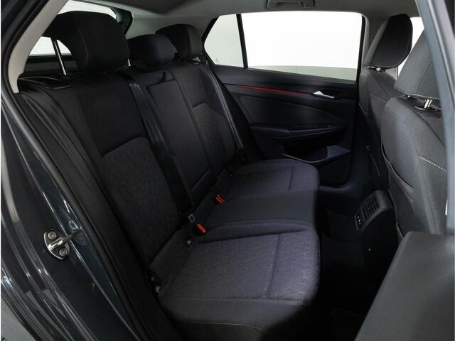 Volkswagen GOLF 1.5 eHybrid 204 PK Life Edition | 144 km elek. actieradius* | Achteruitrijcamera | Stuur & Stoelverwarming |