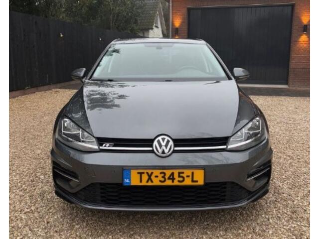 Volkswagen GOLF 1.5 TSI Highline Business R