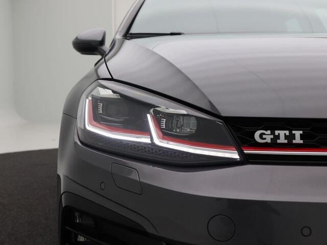 Volkswagen GOLF 2.0 TSi GTi Automaat Performance | Adaptive Cruise | CarPlay | Navigatie | Bluetooth | Stoelverwarming | 19 Inch
