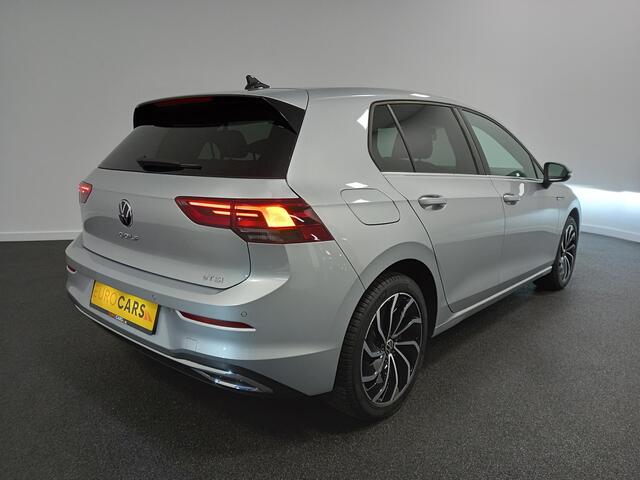 Volkswagen GOLF 1.5 eTSI 150pk Style | Navigatie | DAB | Camera | Lane Assist | LED | Adaptive Cruise Control | Keyless Go | Stoelverwarming |