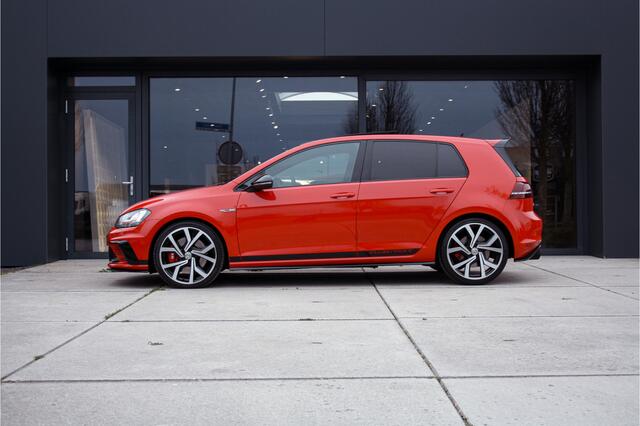 Volkswagen GOLF 2.0 TSI GTI Clubsport | Schaalstoelen | Pano | DCC | ACC | NL Auto