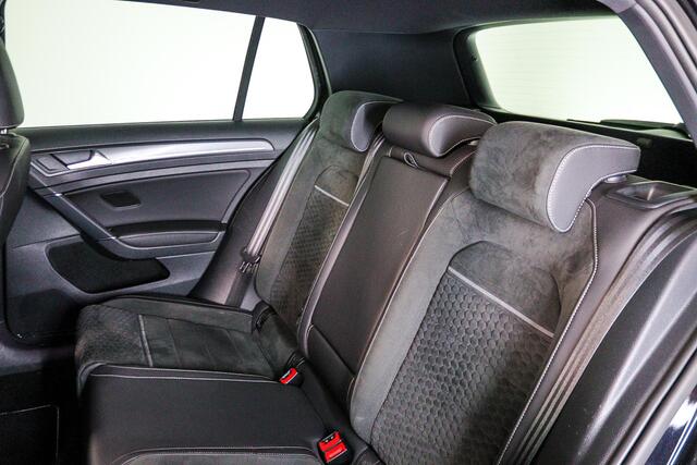 Volkswagen GOLF 1.4 TSI PHEV Navigatie, Apple CarPlay/Android Auto, Climate Control, Parkeersensoren, Automaat