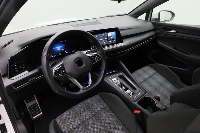 Volkswagen GOLF 1.4 245 pk DSG eHybrid GTE | Stuur-/stoelverwarming | Navigatie | Parkeersensoren voor/achter | Sportonderstel