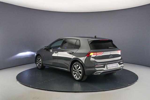 Volkswagen GOLF Life 1.5 eTSI 130pk DSG Automaat Adaptive cruise control, Navigatie, Stoelverwarming, Parkeersensoren, Stuurwiel verwarmd, Airco, App connect, LED koplampen