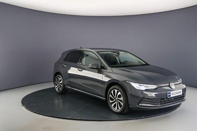 Volkswagen GOLF Life 1.5 eTSI 130pk DSG Automaat Adaptive cruise control, Navigatie, Stoelverwarming, Parkeersensoren, Stuurwiel verwarmd, Airco, App connect, LED koplampen