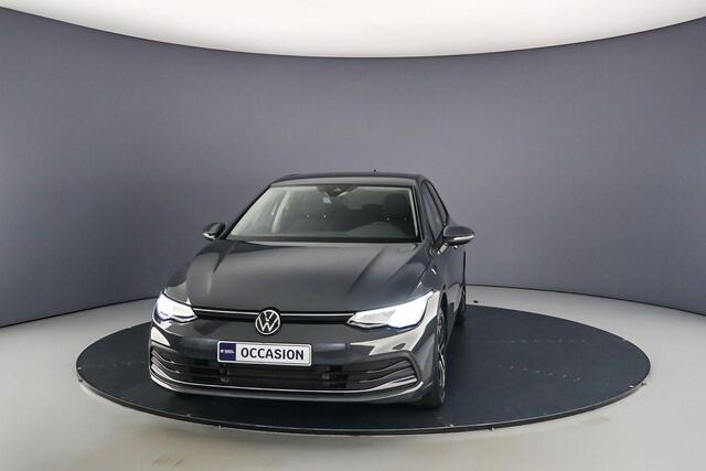 Volkswagen GOLF Life 1.5 eTSI 130pk DSG Automaat Adaptive cruise control, Navigatie, Stoelverwarming, Parkeersensoren, Stuurwiel verwarmd, Airco, App connect, LED koplampen